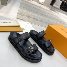 Louis Vuitton Slippers